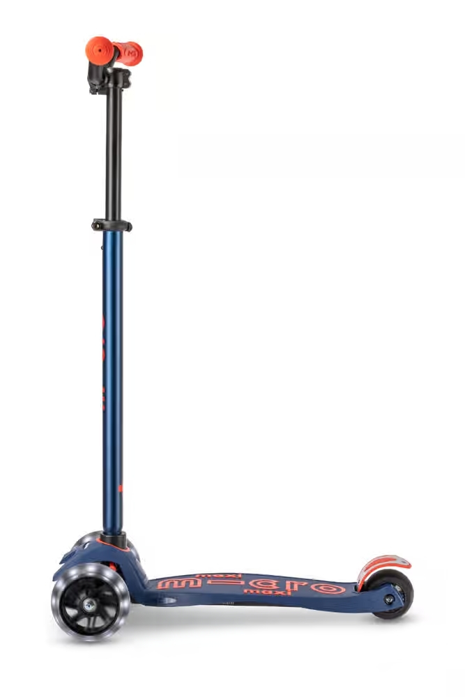 Micro Maxi Deluxe PRO LED scooter